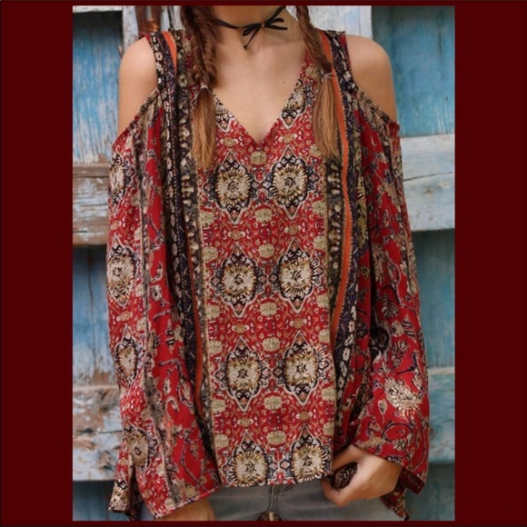 Sale. OPEN SHOULDER BOHO BEAUTY - Picture 6 of 8